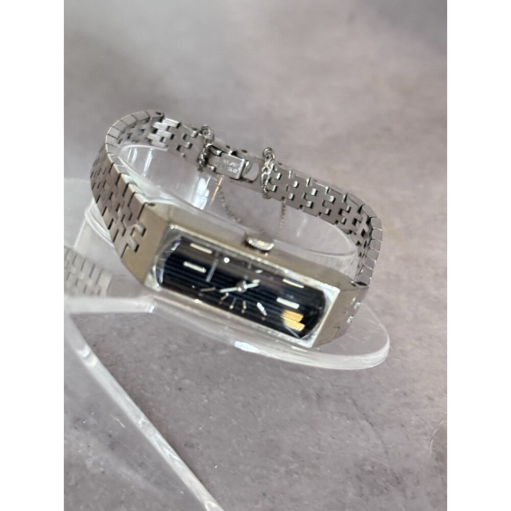 Vintage Silver Tone Woman’s Seiko Winding Watch,  1520-3679 Working